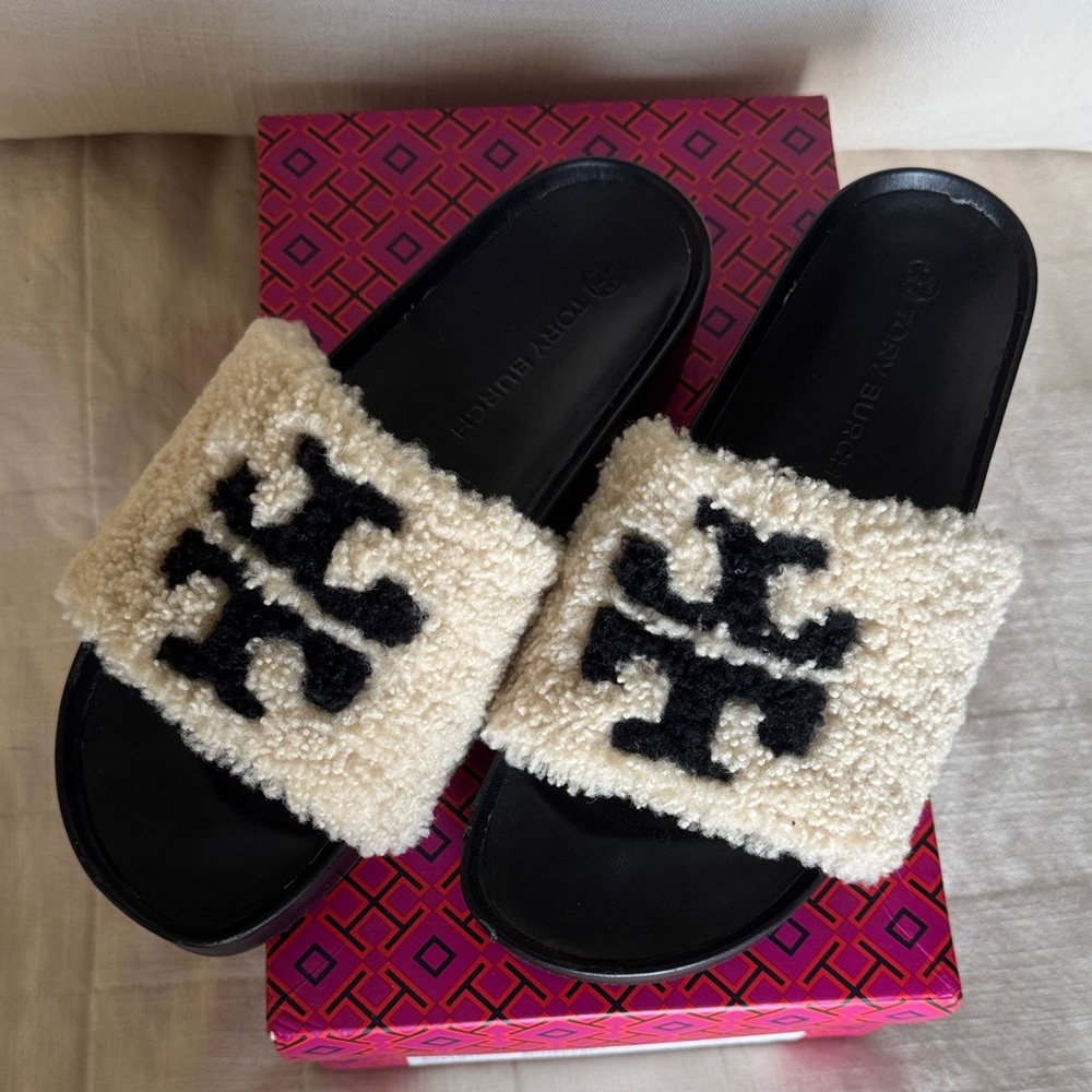 Tory Burch double T Shearling Flatform